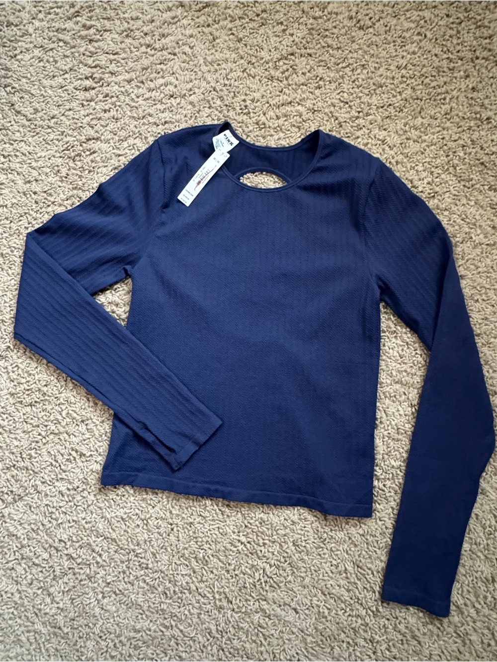 VS Pink Long Sleeve Workout Tee with Keyhole Detail Back